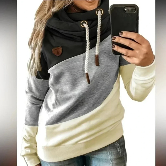 Plus Size Colorblock Long Sleeve Hooded Sweatshirt - Picture 1 of 6